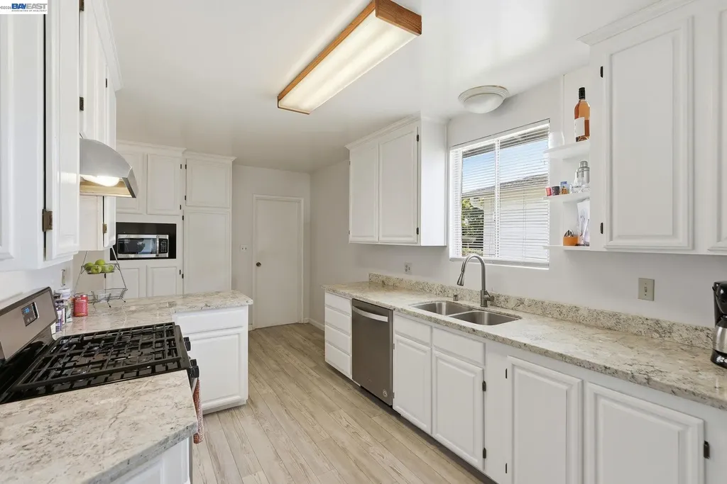 560 41st Street Richmond CA 94805