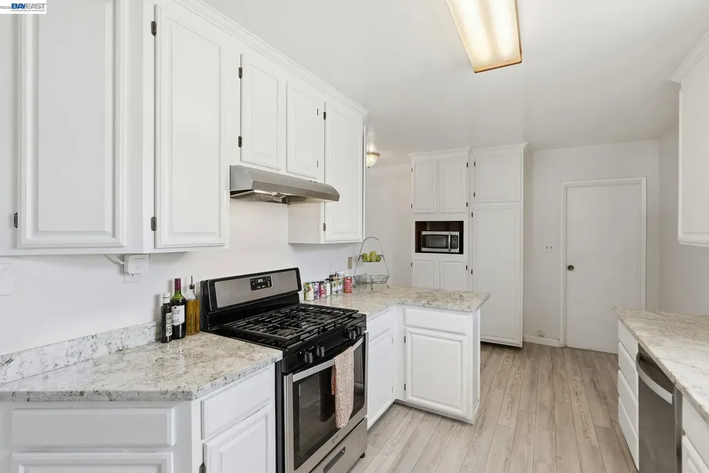 560 41st Street Richmond CA 94805