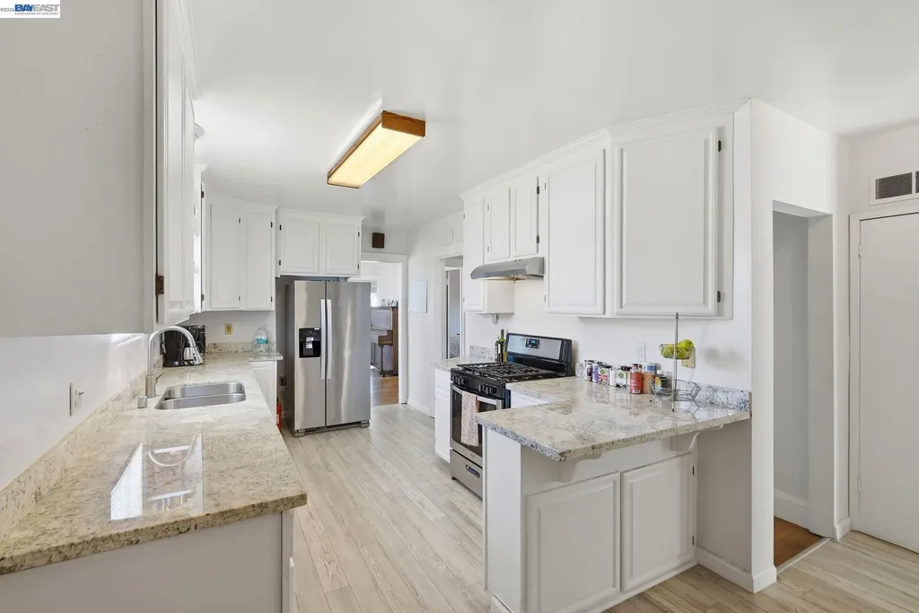 560 41st Street Richmond CA 94805
