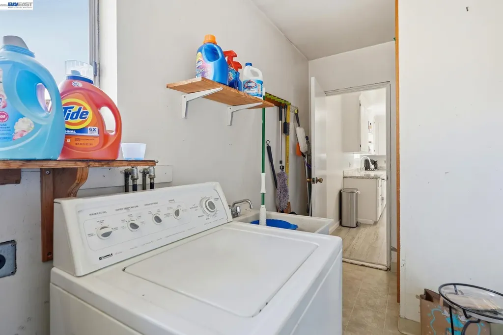 560 41st Street Richmond CA 94805