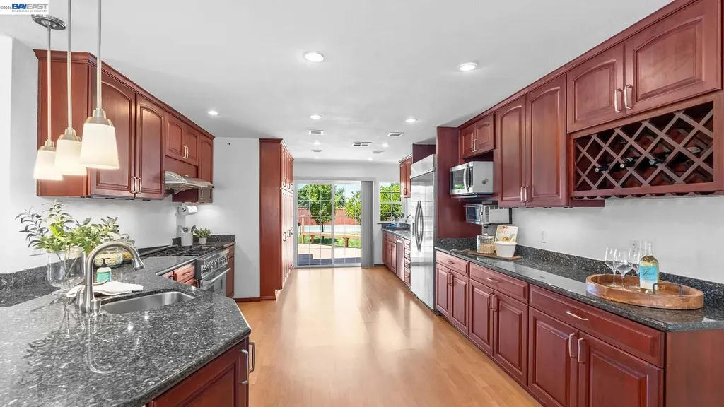 2511 Avenue 130th San Leandro CA 94577