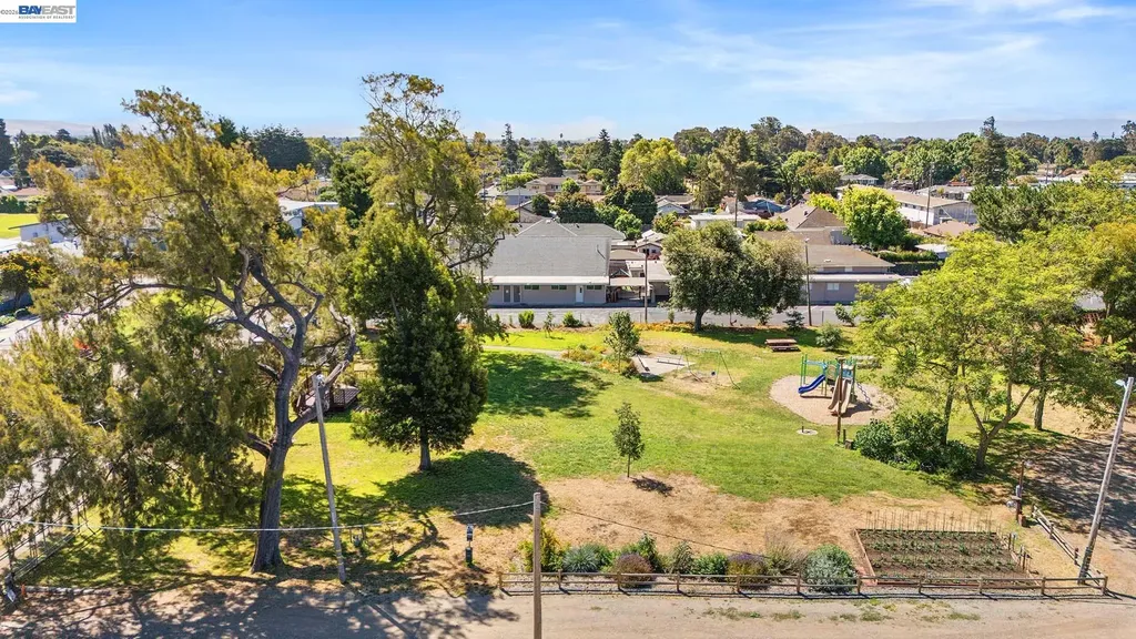 2511 Avenue 130th San Leandro CA 94577