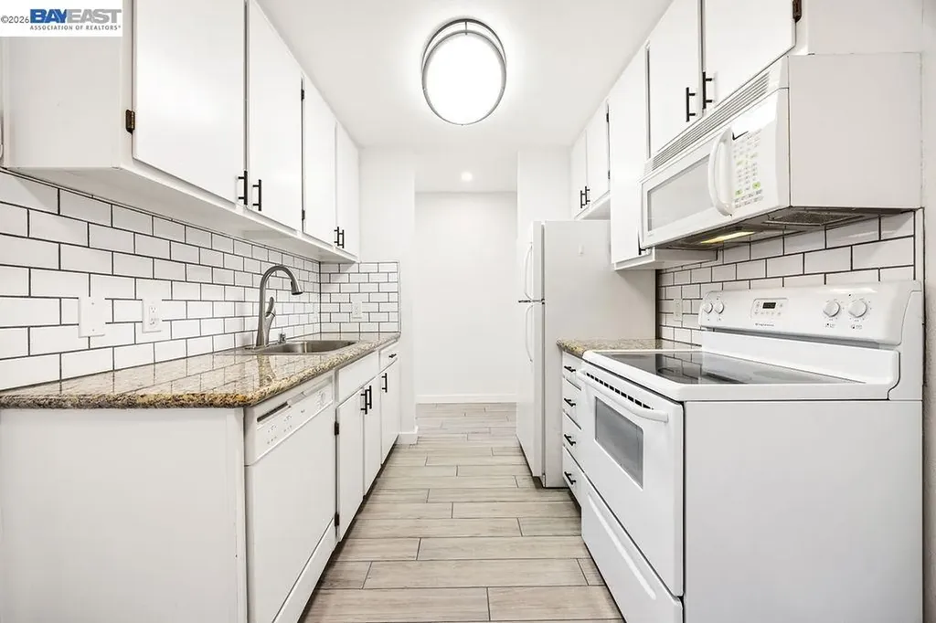 2077 Washington Avenue San Leandro CA 94577