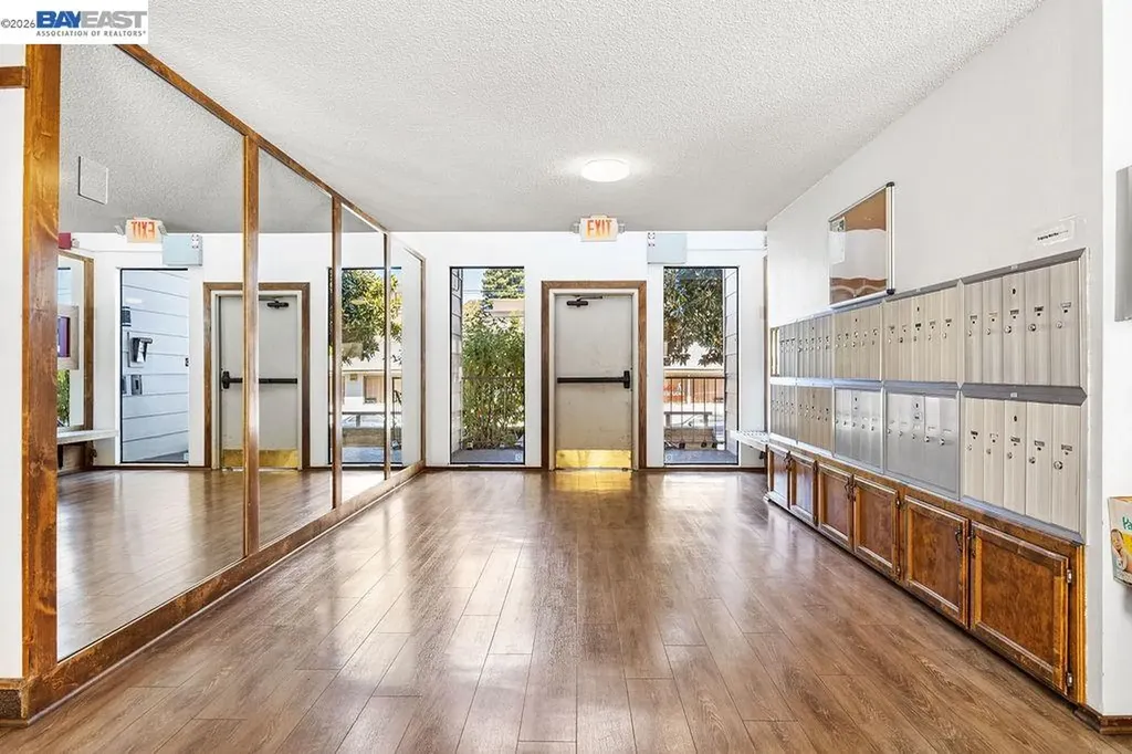 2077 Washington Avenue San Leandro CA 94577
