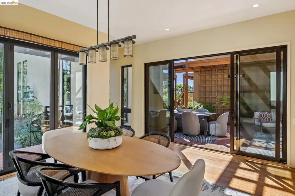 576 Vistamont Avenue Berkeley CA 94708