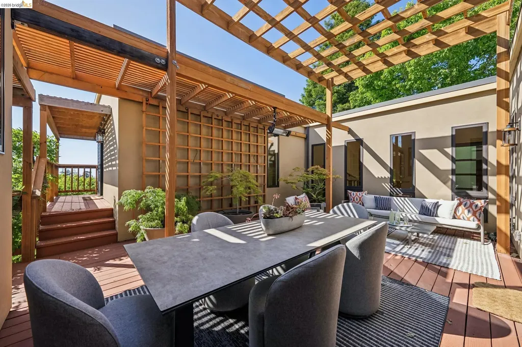 576 Vistamont Avenue Berkeley CA 94708