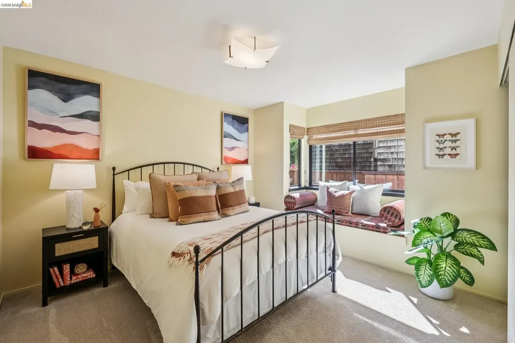 576 Vistamont Avenue Berkeley CA 94708