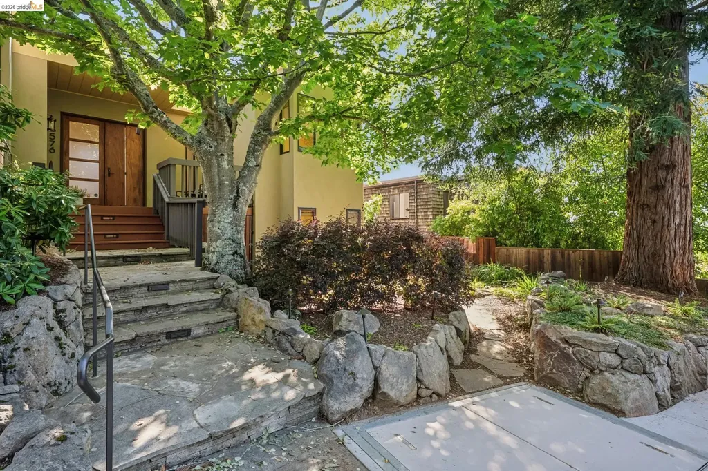 576 Vistamont Avenue Berkeley CA 94708