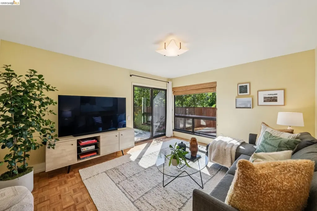 576 Vistamont Avenue Berkeley CA 94708