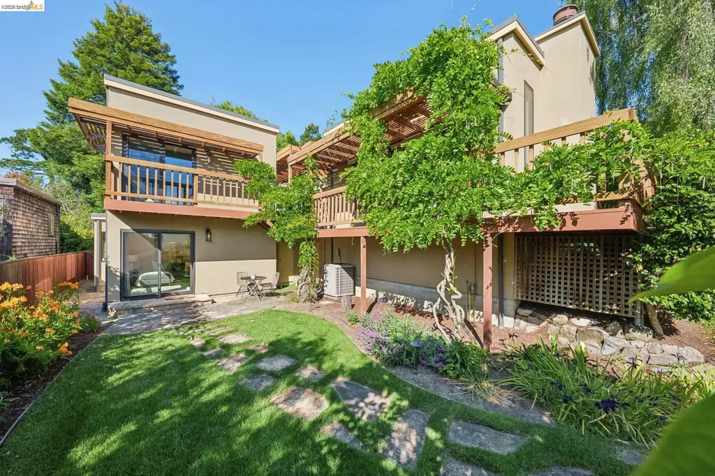 576 Vistamont Avenue Berkeley CA 94708