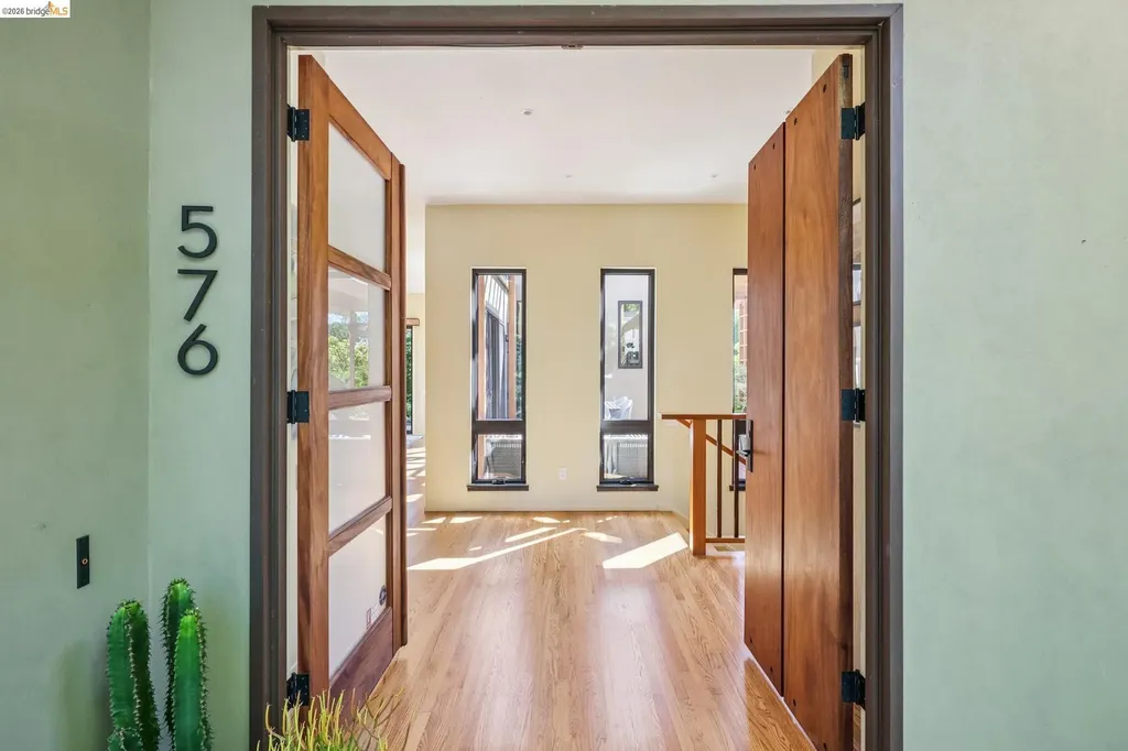 576 Vistamont Avenue Berkeley CA 94708