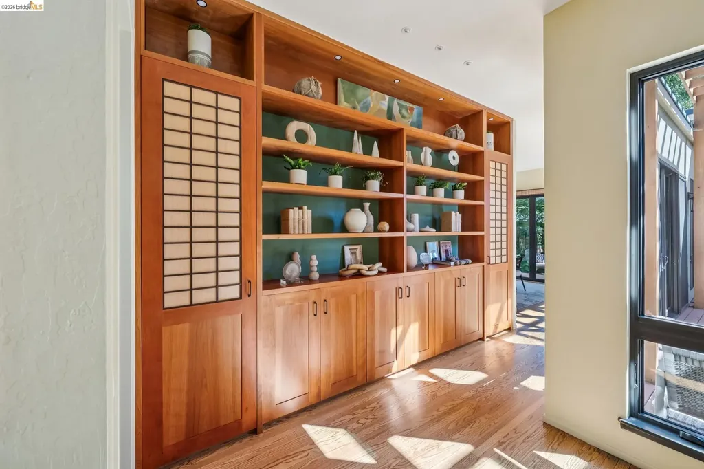 576 Vistamont Avenue Berkeley CA 94708
