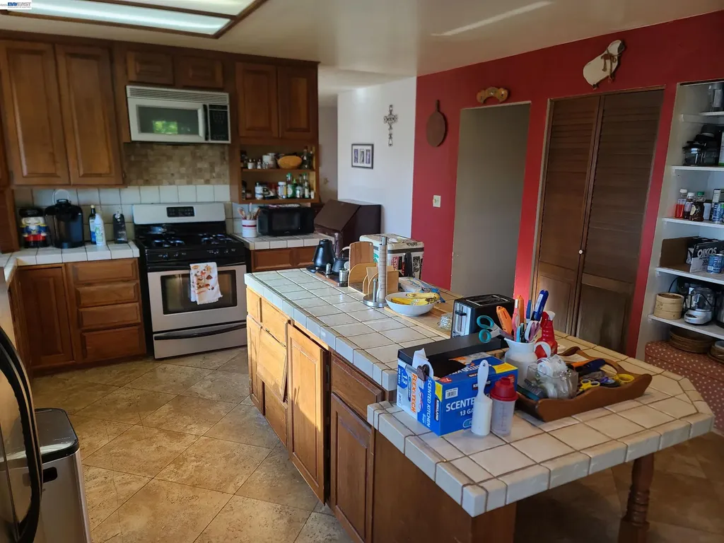 4591 Edwards Lane Castro Valley CA 94546