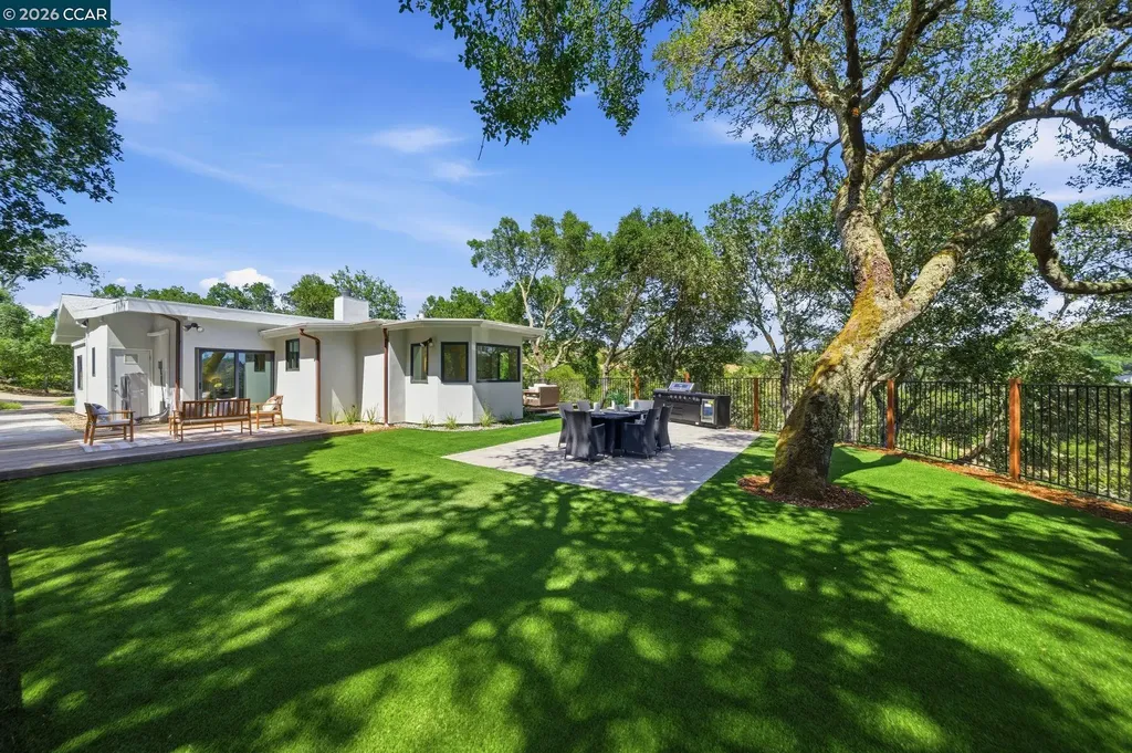 233 Melody Lane Orinda CA 94563