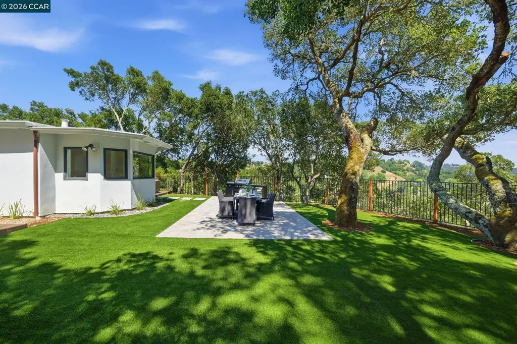 233 Melody Lane Orinda CA 94563