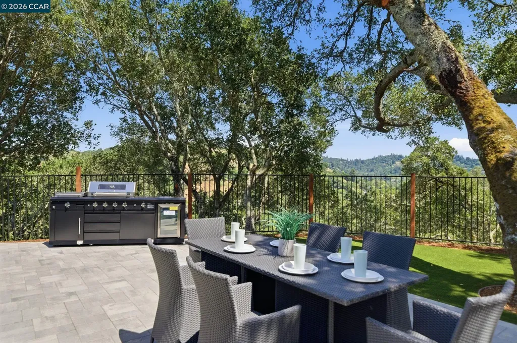 233 Melody Lane Orinda CA 94563