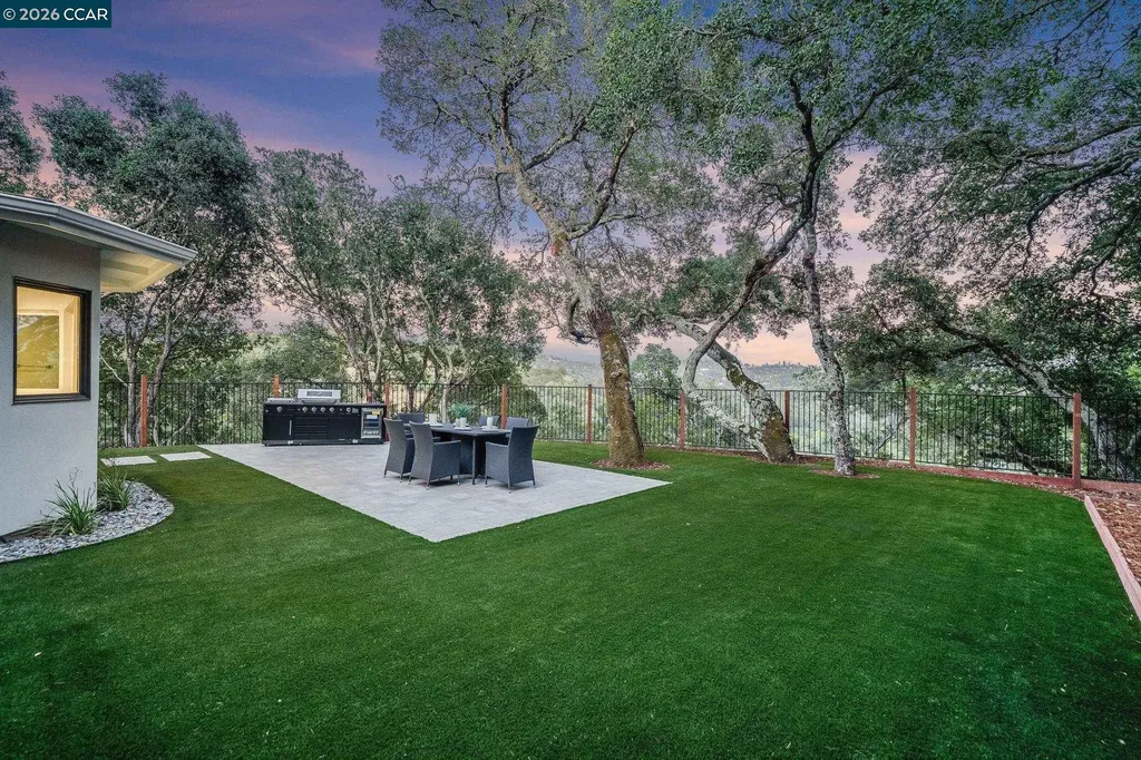 233 Melody Lane Orinda CA 94563