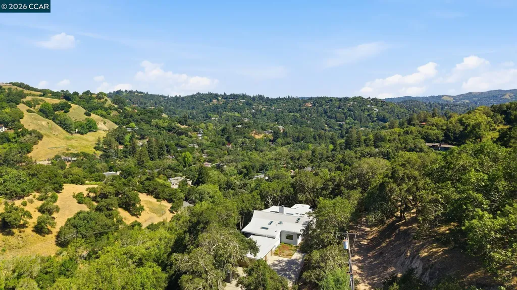 233 Melody Lane Orinda CA 94563