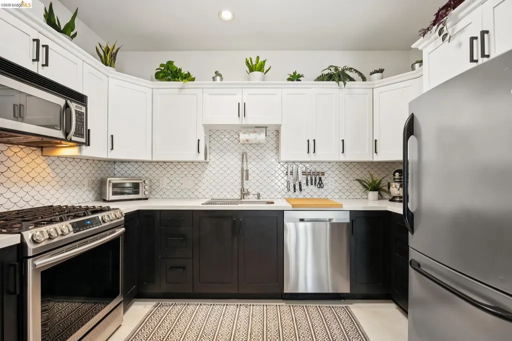 574 48th Street Oakland CA 94609
