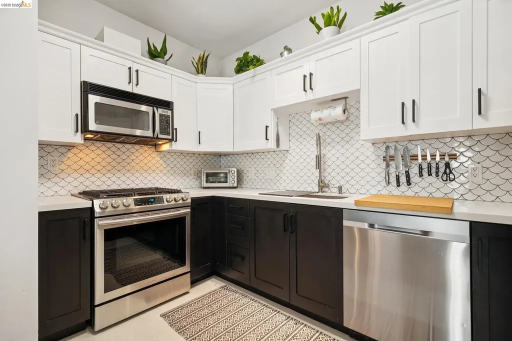 574 48th Street Oakland CA 94609