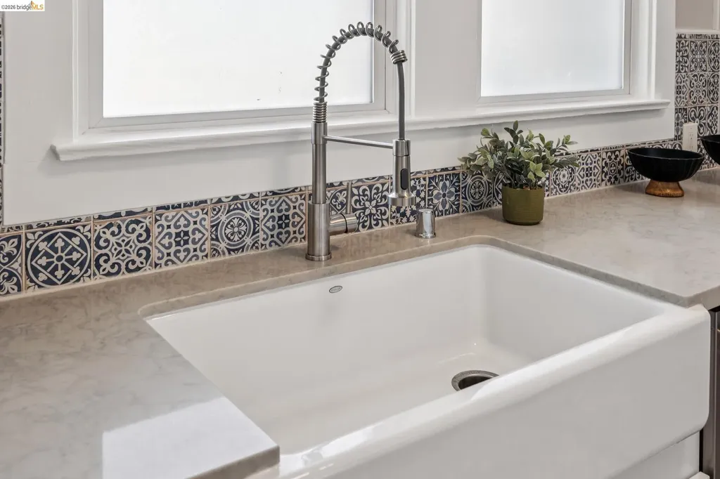 1108 Dwight Way Berkeley CA 94702