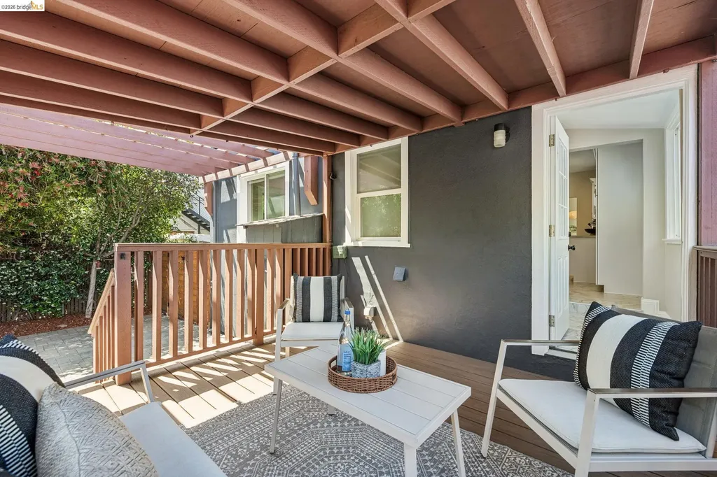1108 Dwight Way Berkeley CA 94702