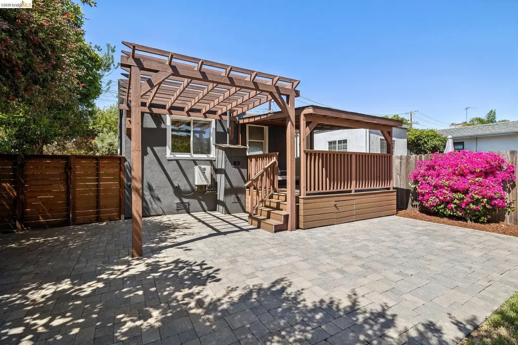 1108 Dwight Way Berkeley CA 94702