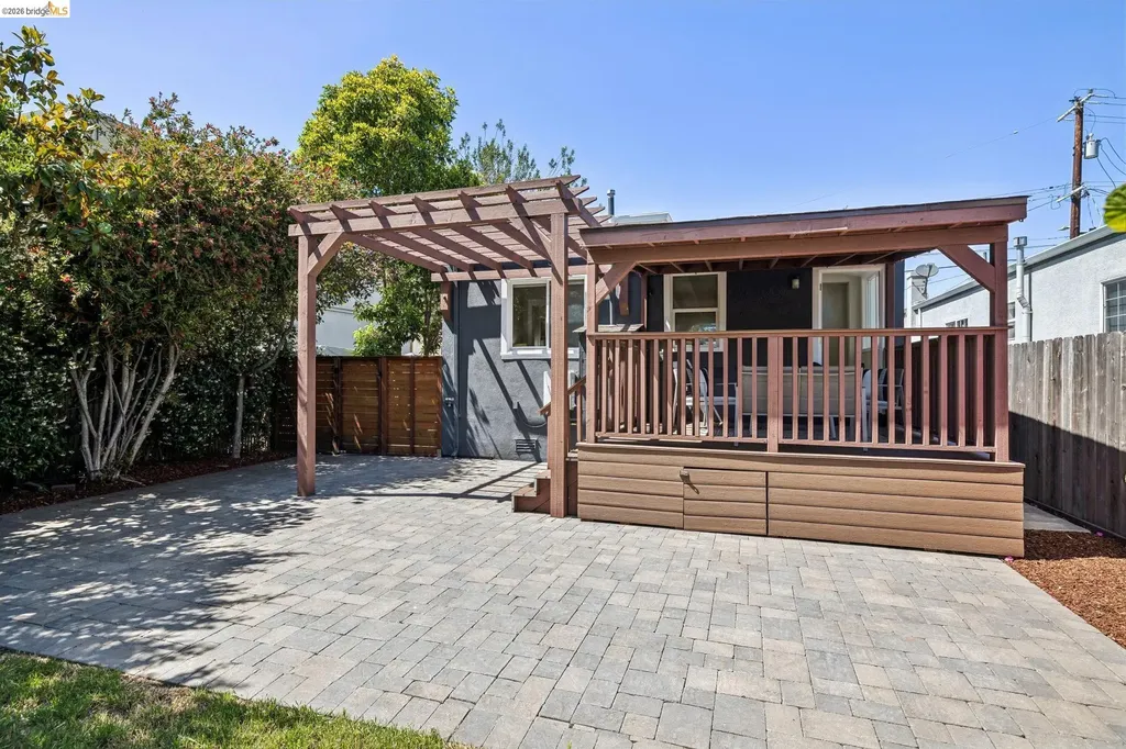 1108 Dwight Way Berkeley CA 94702