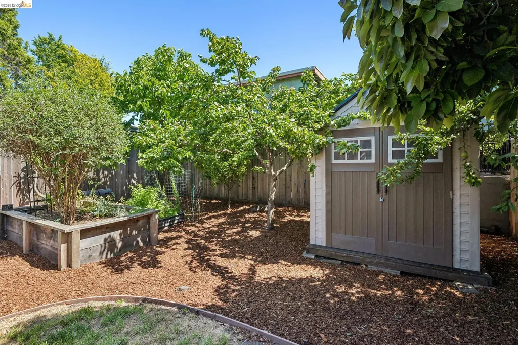 1108 Dwight Way Berkeley CA 94702