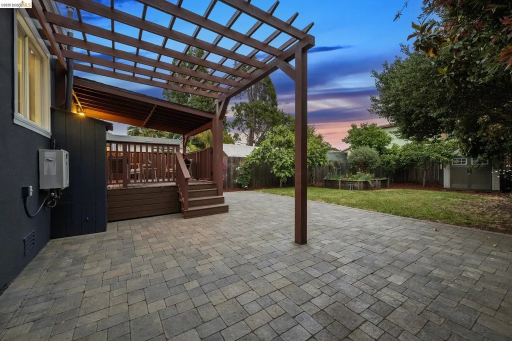 1108 Dwight Way Berkeley CA 94702