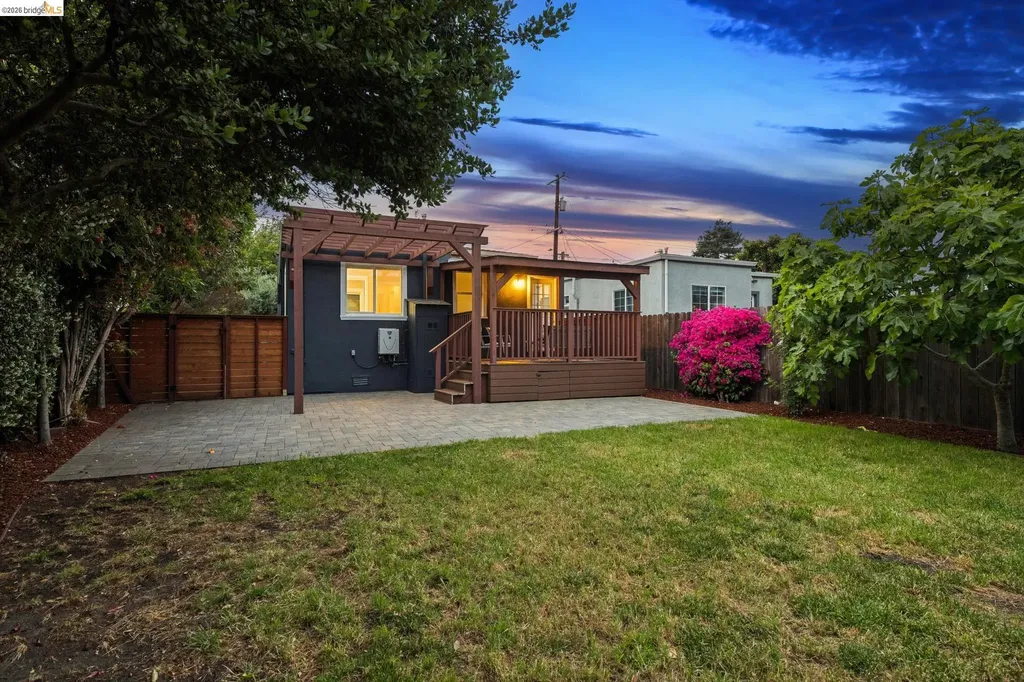 1108 Dwight Way Berkeley CA 94702