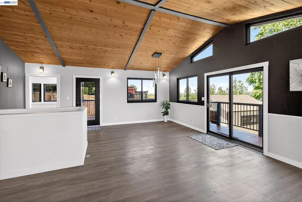 3280 Ohlone Way Hayward CA 94541