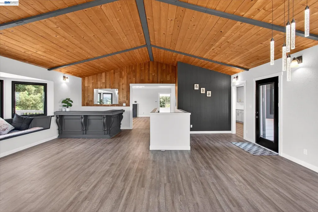 3280 Ohlone Way Hayward CA 94541