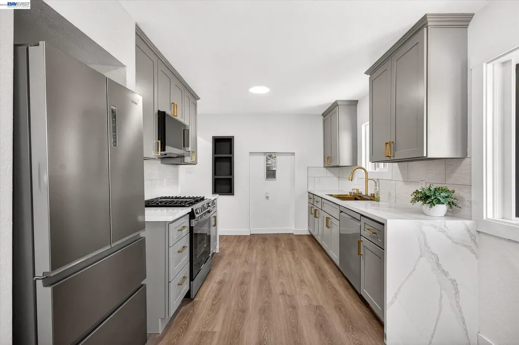 3280 Ohlone Way Hayward CA 94541