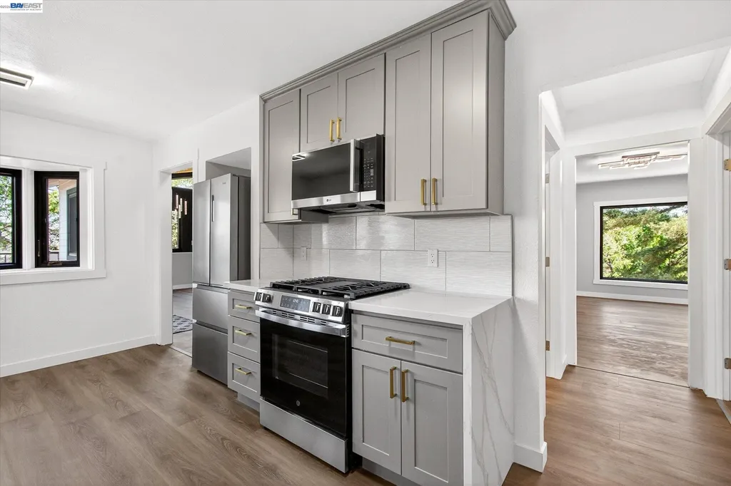 3280 Ohlone Way Hayward CA 94541