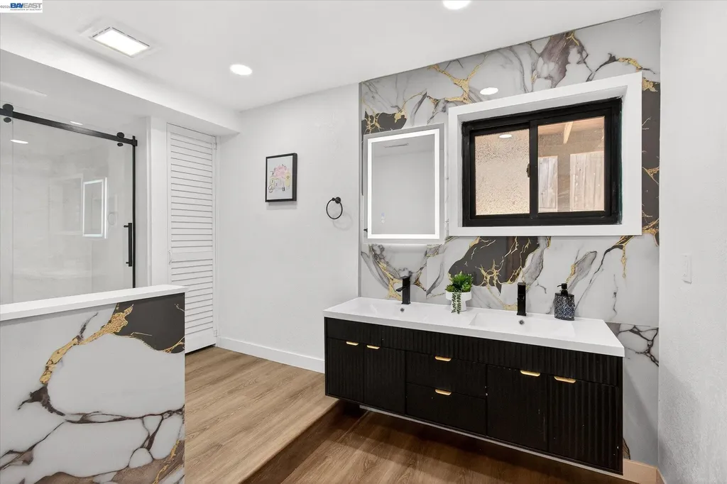 3280 Ohlone Way Hayward CA 94541