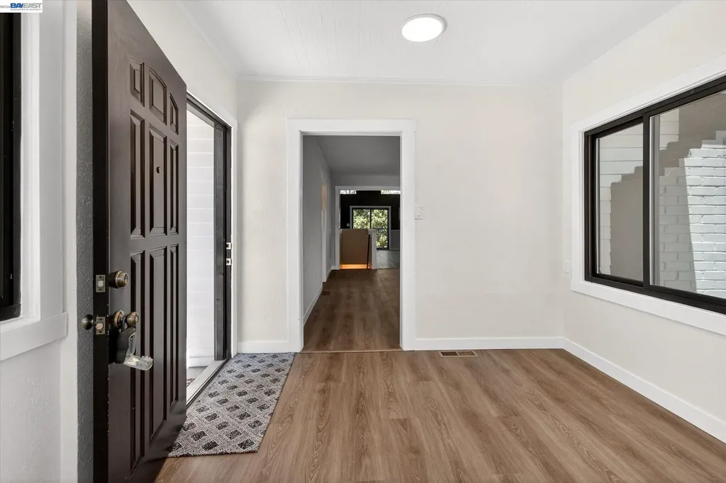 3280 Ohlone Way Hayward CA 94541