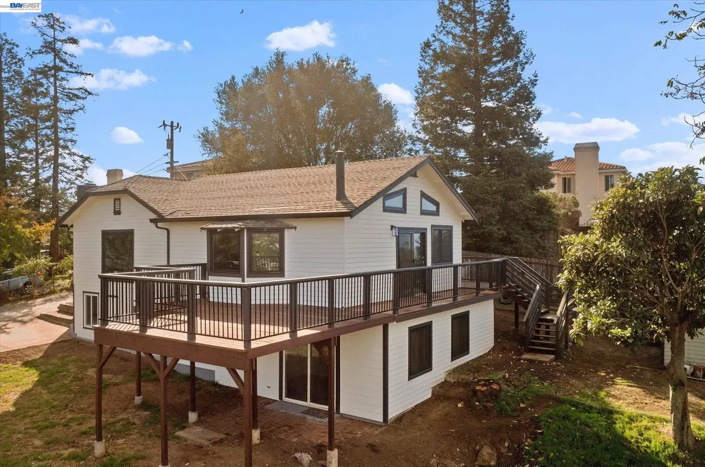 3280 Ohlone Way Hayward CA 94541