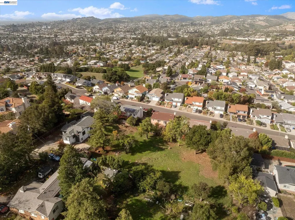 3280 Ohlone Way Hayward CA 94541