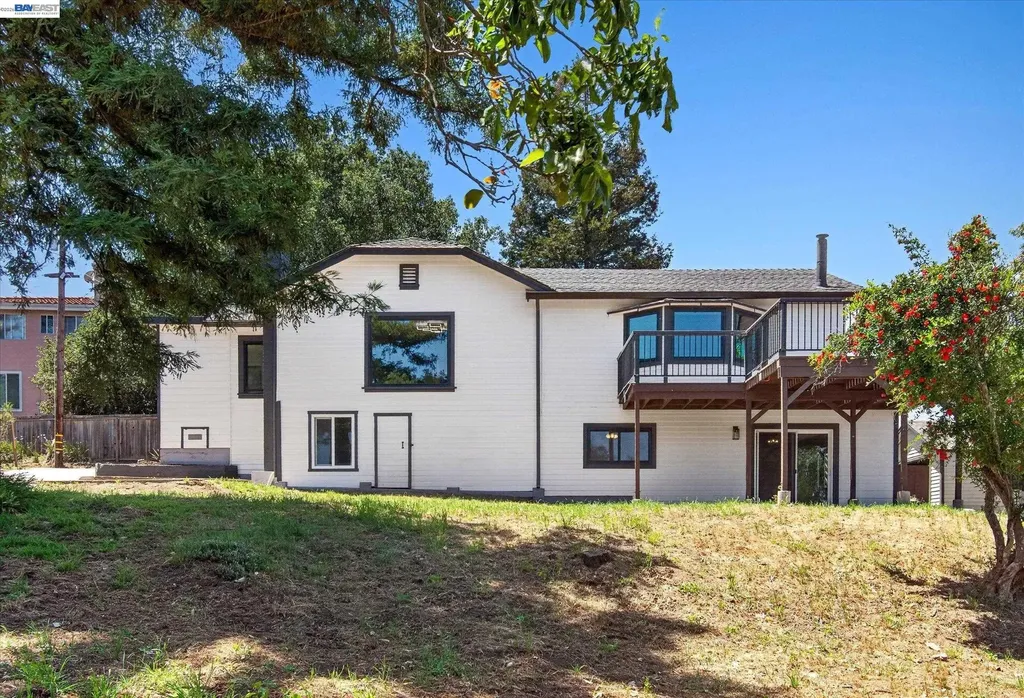 3280 Ohlone Way Hayward CA 94541