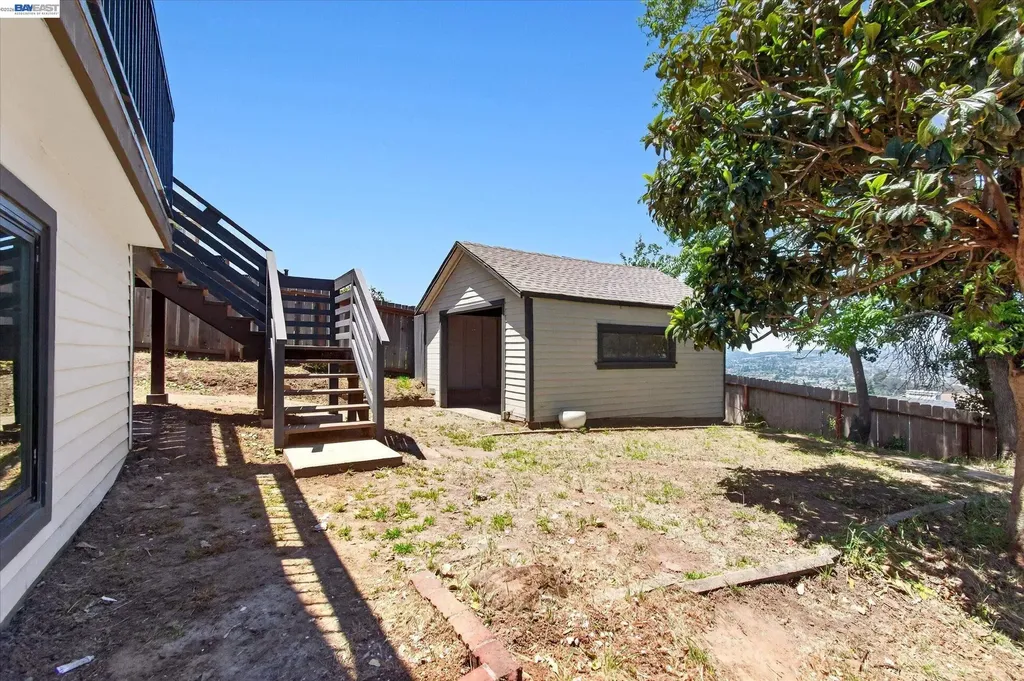3280 Ohlone Way Hayward CA 94541