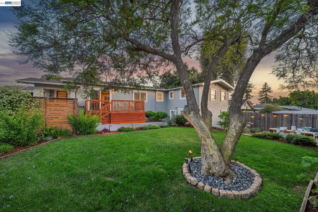 5161 Trask Street Oakland CA 94601