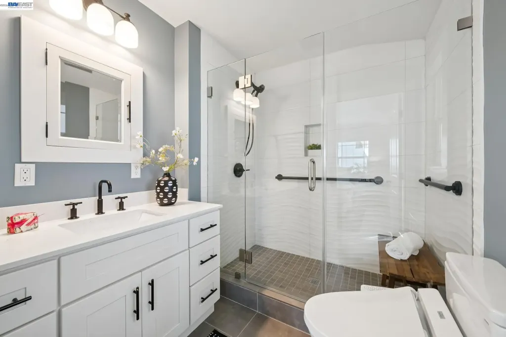 5161 Trask Street Oakland CA 94601