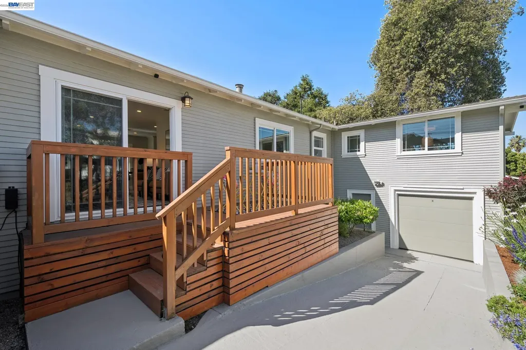 5161 Trask Street Oakland CA 94601