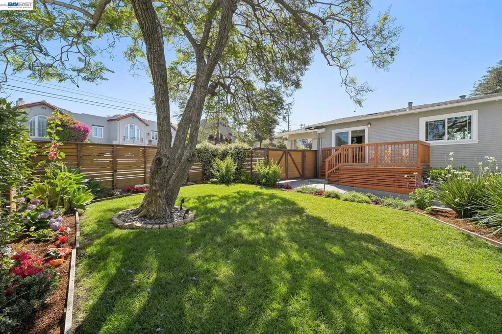 5161 Trask Street Oakland CA 94601