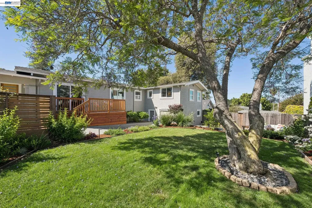 5161 Trask Street Oakland CA 94601