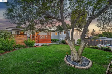 5161 Trask Street Oakland CA 94601
