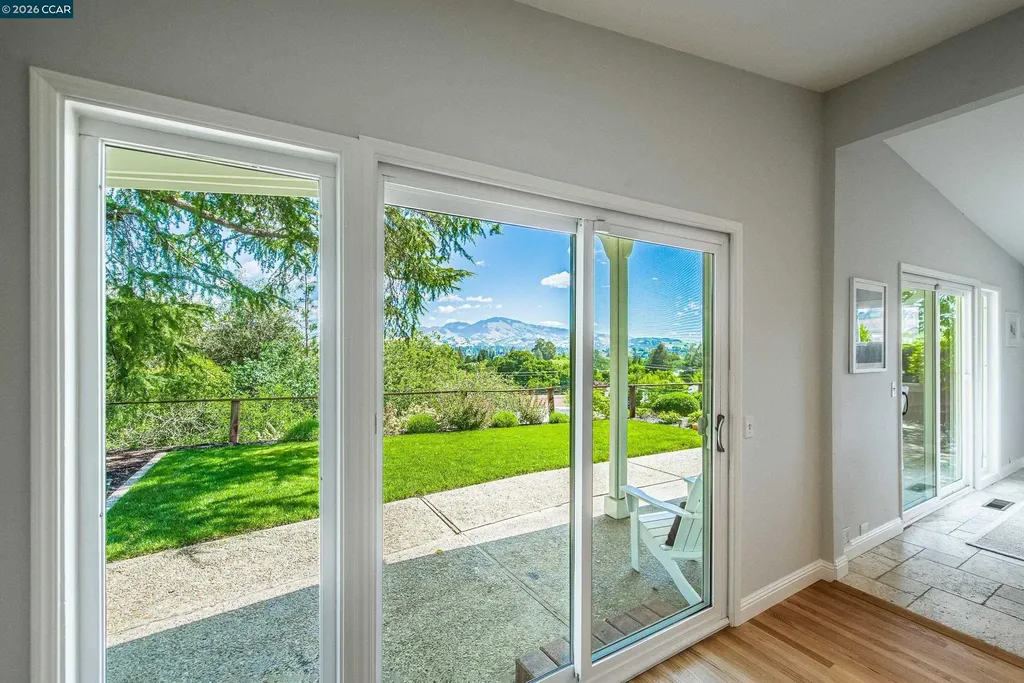 11 Dale Court Lafayette CA 94595