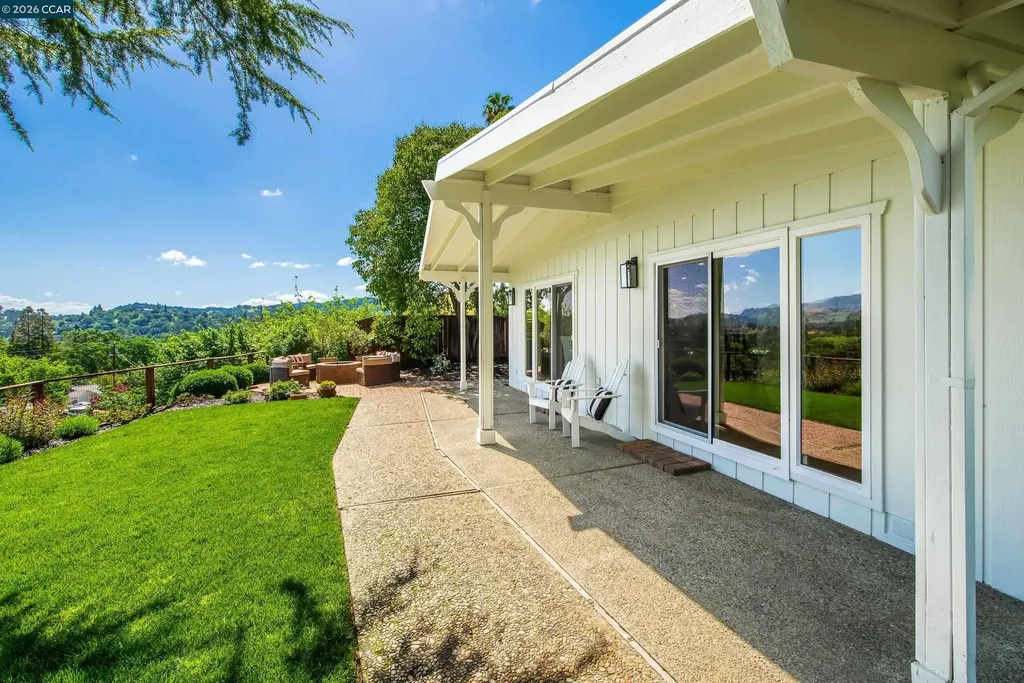 11 Dale Court Lafayette CA 94595