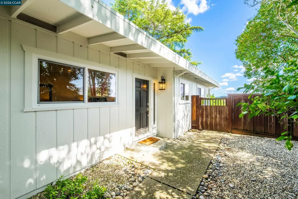 11 Dale Court Lafayette CA 94595